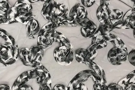 블랙 앤 화이트 로제트 메쉬 패브릭 갤러리 4 블랙 앤 화이트 로제트 메쉬 패브릭 갤러리 4