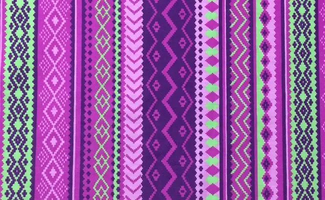 Bannière en tissu large imprimé aztèque violet 3 Bannière en tissu large imprimé aztèque violet 3