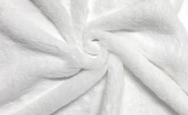 래빗 옵틱 화이트 인조 모피 배너 2 래빗 옵틱 화이트 인조 모피 배너 2