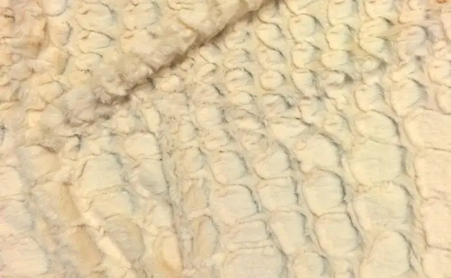 렙타일 아이보리 페이크 퍼 배너 3 렙타일 아이보리 페이크 퍼 배너 3