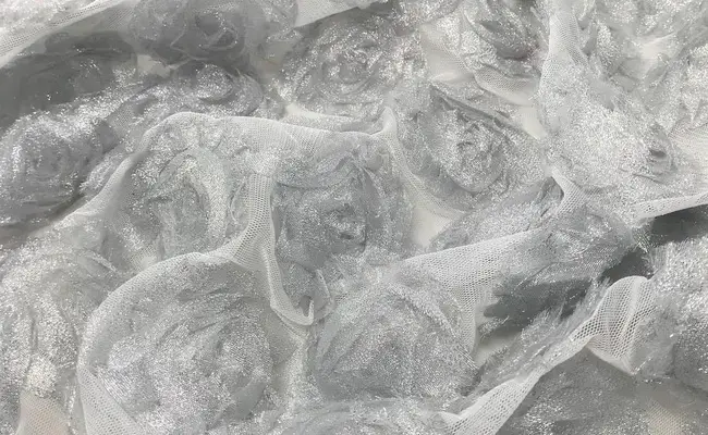 rosetón metálico plateado malla banner 1