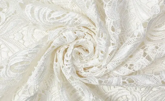 white-rose-guipure-lace-banner-2 transparent z bílé růžové guipure krajky 2